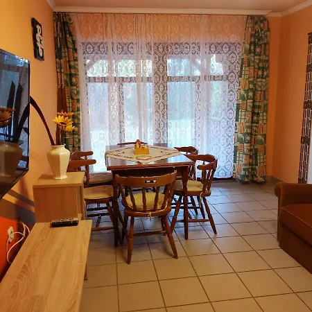 Erika Vendeghaz Centrumban Feriehus *