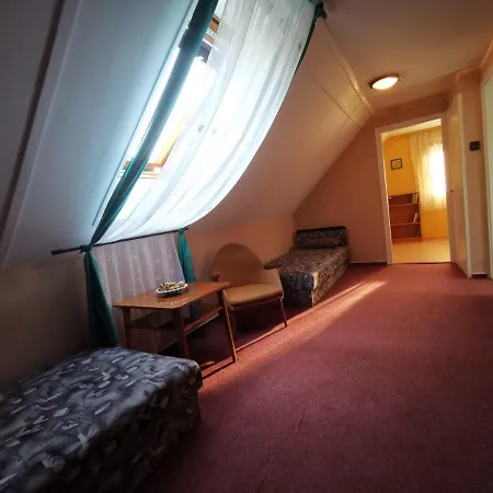 Erika Vendeghaz Centrumban Feriehus Balatonkeresztúr