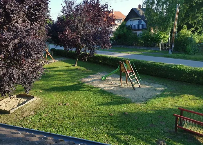 Case de vacanță Erika Vendeghaz Centrumban *